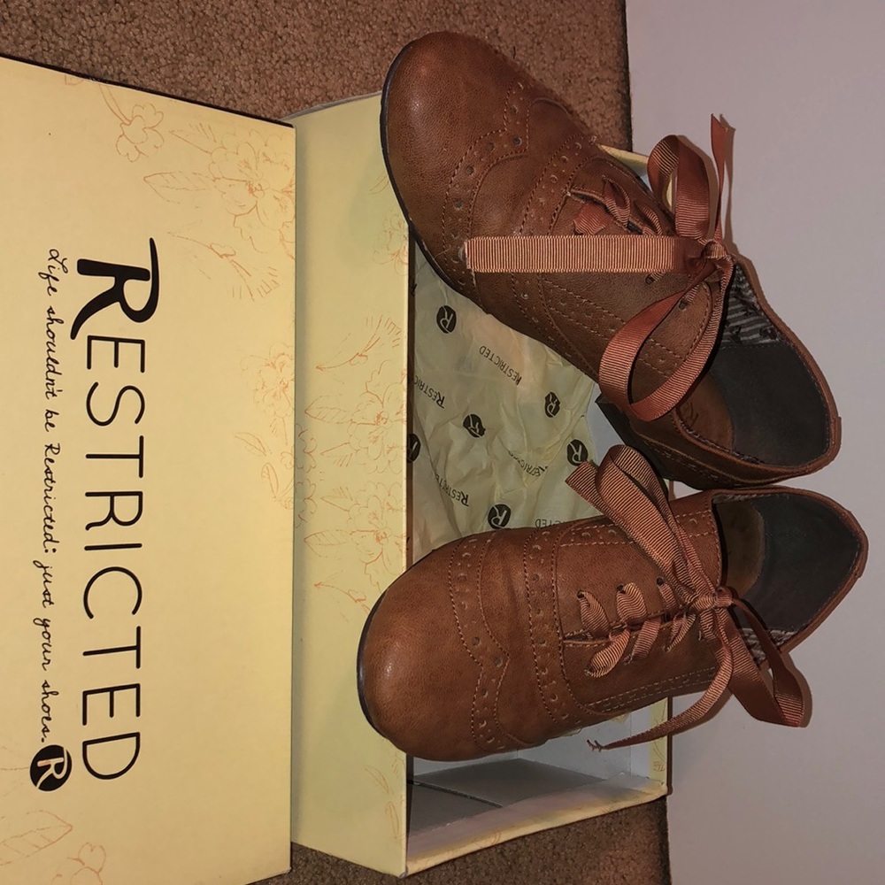 Restricted shoes